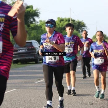 Runner Photo 8024831