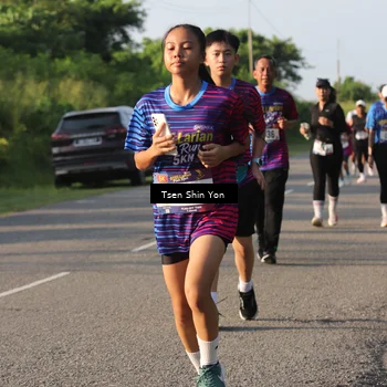 Runner Photo 8024839