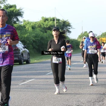 Runner Photo 8024859