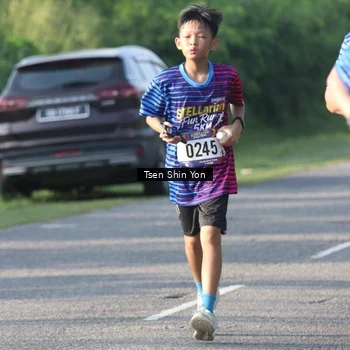 Runner Photo 8024892