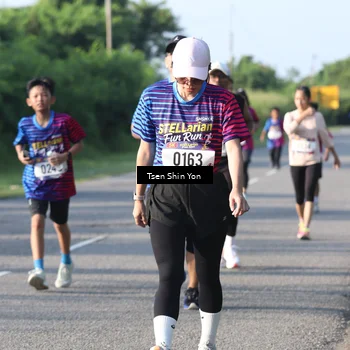 Runner Photo 8024893