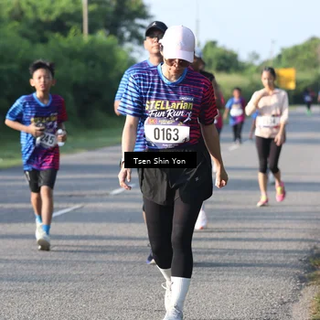 Runner Photo 8024906