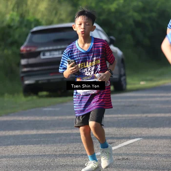 Runner Photo 8024908