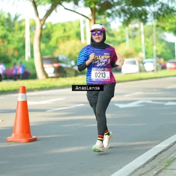 Runner Photo 8024925