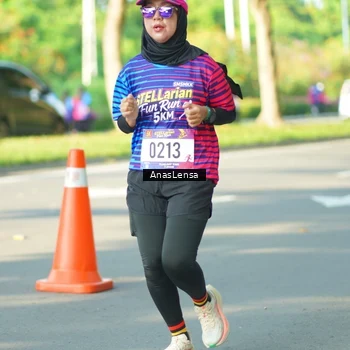 Runner Photo 8024942