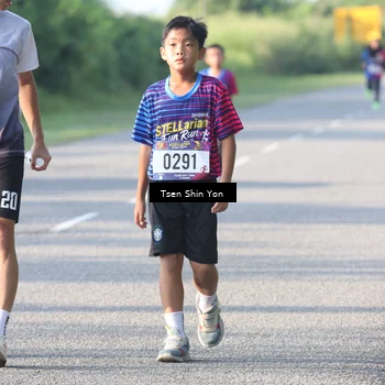 Runner Photo 8024959