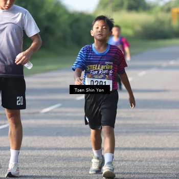 Runner Photo 8024960