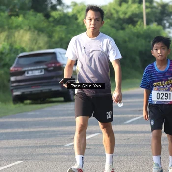 Runner Photo 8024993