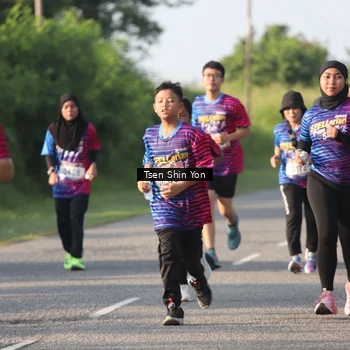 Runner Photo 8025015