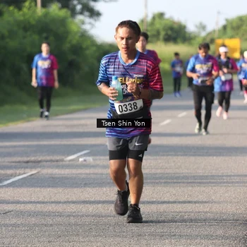 Runner Photo 8025341