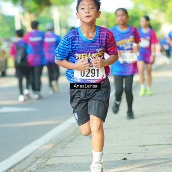 Runner Photo 8025378