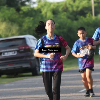 Runner Photo 8025440