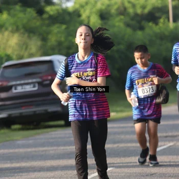 Runner Photo 8025453