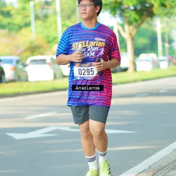 Runner Photo 8025709