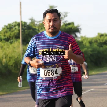 Runner Photo 8025997