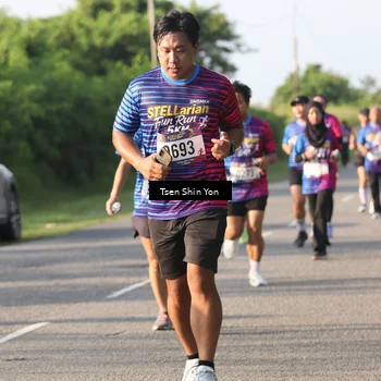 Runner Photo 8026007