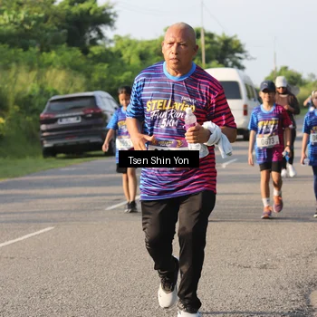 Runner Photo 8026058