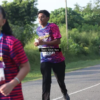 Runner Photo 8026102