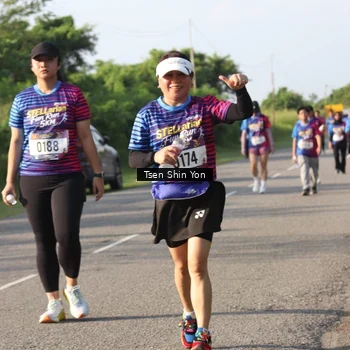 Runner Photo 8026142