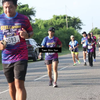 Runner Photo 8026165