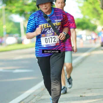 Runner Photo 8026340