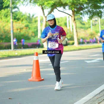 Runner Photo 8026639