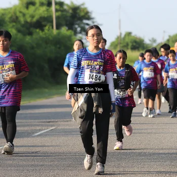 Runner Photo 8027024