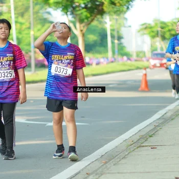 Runner Photo 8027094