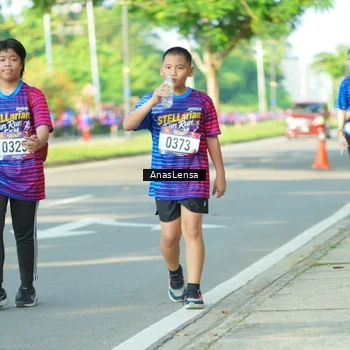 Runner Photo 8027102