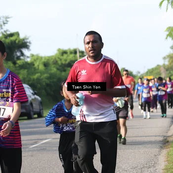 Runner Photo 8027111