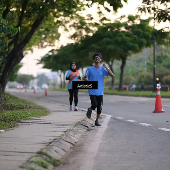 Runner Photo 8027381