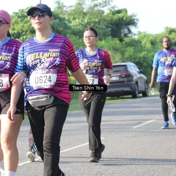 Runner Photo 8027399