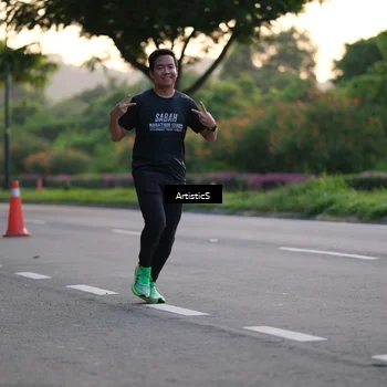 Runner Photo 8027430