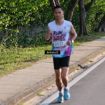 Runner Photo 8027749