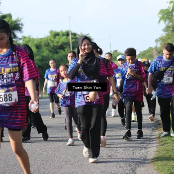 Runner Photo 8027777