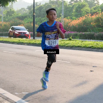 Runner Photo 8027865