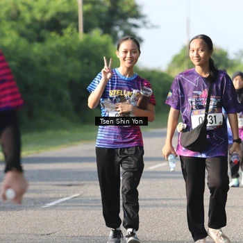 Runner Photo 8028008