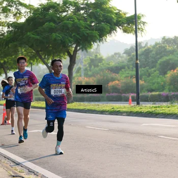 Runner Photo 8028035