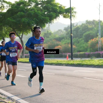Runner Photo 8028040