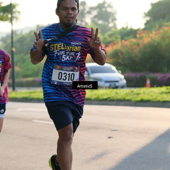 Runner Photo 8028110