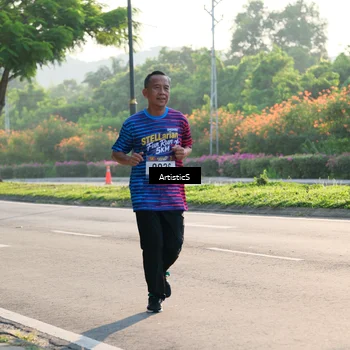 Runner Photo 8028637