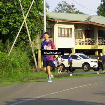 Runner Photo 8028656