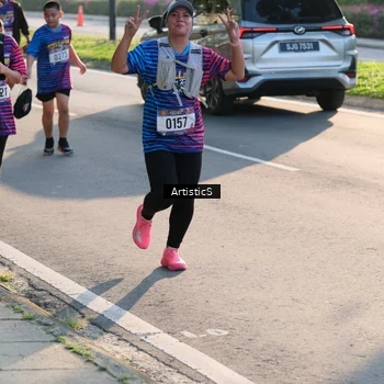 Runner Photo 8028930