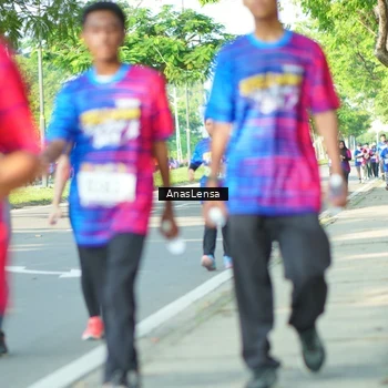 Runner Photo 8028940