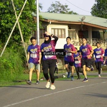 Runner Photo 8029102