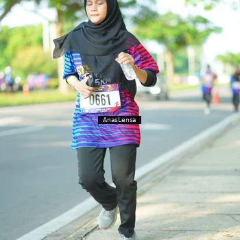 Runner Photo 8029400