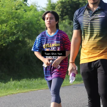 Runner Photo 8030006