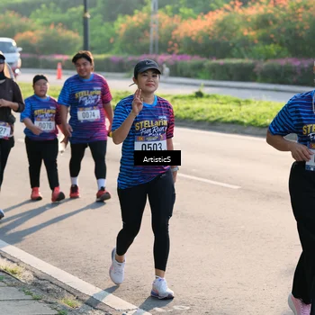 Runner Photo 8030048
