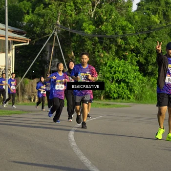 Runner Photo 8030053