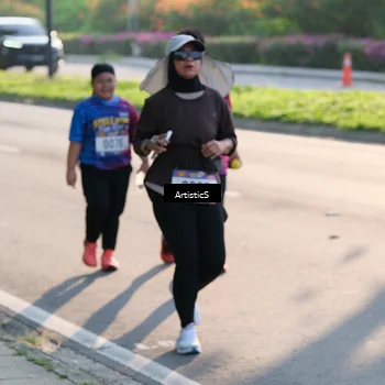 Runner Photo 8030061
